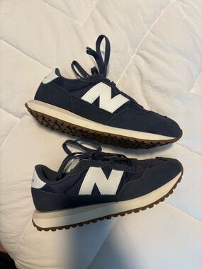 New Balance Navy & White Retro Trail Runner Shoes